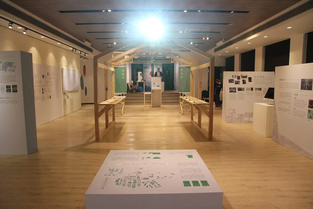 Full view of the Losheng at Yang Ming exhibition, showing the recreated wooden corridor and display panels